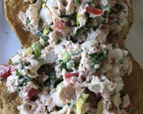 Foto del paso 4 de la receta: Tostadas de ensalada de atún