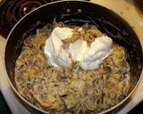 A picture of step 8 of taisen's beef stroganoff.