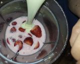 Foto del paso 3 de la receta: Helados de frutilla 🥰