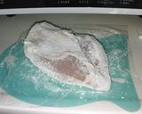 A picture of step 3 of Soft and Crispy Chicken Breast Topped with Grated Radish.