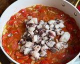A picture of step 6 of Light Tomato Pasta w/Octopus.