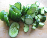 A picture of step 6 of Pounded Cucumber Sprinkled with Sesame Salt.
