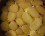 Sajtos rakott burgonya recept fázis 3 fotója