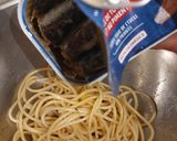Une image de l'étape 1 de Spaghettis aux sardines (ramen de sardines).