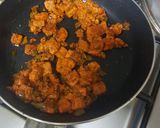 A picture of step 1 of Smoky flavoured Paneer Tikka Sandwich.