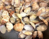 A picture of step 3 of Thick Clam Chowder.