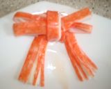 A picture of step 4 of Christmas Frankfurter Sausage Pie Wreath.