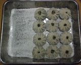 A picture of step 5 of Cute Flower-Shaped Chinese Chive Dumplings.