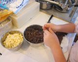A picture of step 2 of Easy Chocolate Pops.