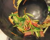 A picture of step 12 of Papaya Champuru (Okinawan Stir-Fry Dish).