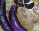 Foto langkah ke 2 dari resep Tumis Teri Terong Ungu -113 (by Bumi).