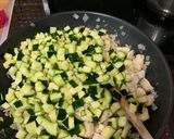 Zöldséges curry-s csirke rizzsel recept fázis 3 fotója