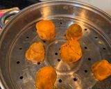 Foto langkah ke 1 dari resep Bola Ubi kuning.