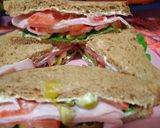 Foto del paso 4 de la receta: Sándwich DE PAN INTEGRAL CON JAMÓN, RÚCULA, TOMATE Y ACEITUNAS 🥳🤪🥳🤪🥳🤪💚💚💚💚😛😃🥳💪💪💪💫💋💫💫💫💋💋💋🙏