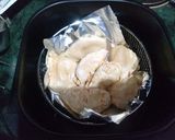 A picture of step 10 of Jaggery Carrot Pudding Empanada.
