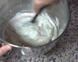 Foto del paso 4 de la receta: Bizcochuelo de claras y limón sin azúcar y sin gluten ideal para desayunos y meriendas