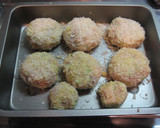 A picture of step 4 of Minced Pork Cutlets with Ham and Cabbage.