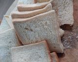 Foto langkah ke 1 dari resep Roti tawar mentega putih.