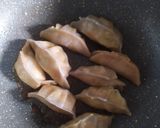 Foto langkah ke 6 dari resep Simple Gyoza ala Kak Fe.