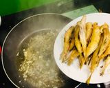 Hình bước làm 3 của món Cá đùi gà rim tỏi 🐠🍗