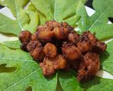पपईचे गुलगुले (बोँड) (papai bonda recipe in marathi) रेसिपी स्टेप 3 फोटो 