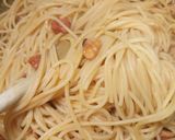 A picture of step 2 of Spaghetti with octopus and fresh tomato sauce.