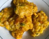 Foto langkah ke 3 dari resep Perkedel Jagung Tepung Bakwan Racik.