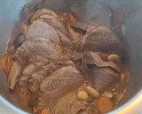 Foto del paso 4 de la receta: Filo de ternera con setas, almendras y ciruelas pasas