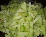 Foto langkah ke 2 dari resep Tumis Labu Siam Tempe.