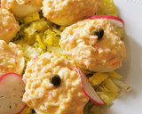 Foto del paso 5 de la receta: Huevos rellenos de Surimi y Bonito del norte