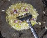 Foto langkah ke 2 dari resep Roti Goreng isi Ayam kecap.