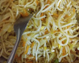 ரோட்டுக்கடை எக் நூடுல்ஸ் (Egg noodles recipe in tamil) ரெசிபி ஸ்டேப் 4 புகைப்படம்