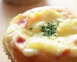 A picture of step 21 of Gratin Bread (with Microwaved White Sauce).