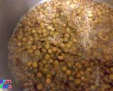 A picture of step 4 of Lentils with Fresh Pasta and Caramelized Onions.