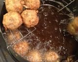 A picture of step 5 of Tofu Meatballs in Sweet Vinegar Ankake Sauce.