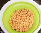 A picture of step 2 of Canned Tomato and Chickpea Minestrone.