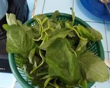 Foto langkah ke 1 dari resep Sayur Bayam temu Kunci.