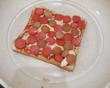 Foto langkah ke 3 dari resep Pizza 7 menit super duper easy.