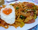 A picture of step 4 of Napolitan-style Yakisoba Noodles.