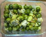 Foto del paso 4 de la receta: Coles de Bruselas de bote con Almejas de lata y Manzana Asada en microondas