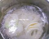Hình bước làm 3 của món Bánh canh sườn heo cà rốt và nấm đùi gà