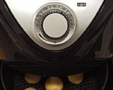 Foto del paso 3 de la receta: Bolitas de patata 🥔, queso 🧀 y especias🧂 en freidora de aire