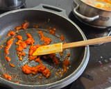 Foto del paso 5 de la receta: Arroz meloso con gambas y pimiento rojo