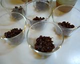 A picture of step 5 of Soy Milk Zenzai Pudding.