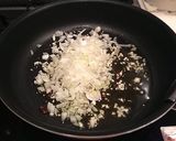 A picture of step 7 of Authentic Vongole Rosso Clam Pasta.