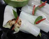 A picture of step 11 of Thai Garden Rolls / khuey Taew Lui Suan / wide Rice noodles wraps.