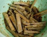 A picture of step 6 of Pounded Burdock Root (Marinated in Sesame Seed Vinegar).