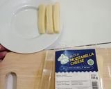 Foto langkah ke 1 dari resep Mozzarella Stick.