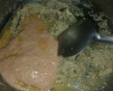 A picture of step 4 of Paneer in white gravy.