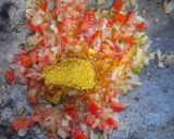 A picture of step 4 of Egg Maggi.